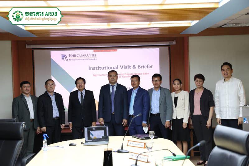 ឯកឧត្តមបណ្ឌិត កៅ ថាច បានដឹកនាំសហការី ជួបសំដែងការគួរសម​ និងពិភាក្សាការងារជាមួយ លោក Alberto E. Pascual អគ្គនាយក (President and CEO) Philippine Guarantee Corporation នៅស្នាក់ការកណ្តាល​នៃ​ Philippine Guarantee Corporation​ ប្រទេសហ្វីលីពីន