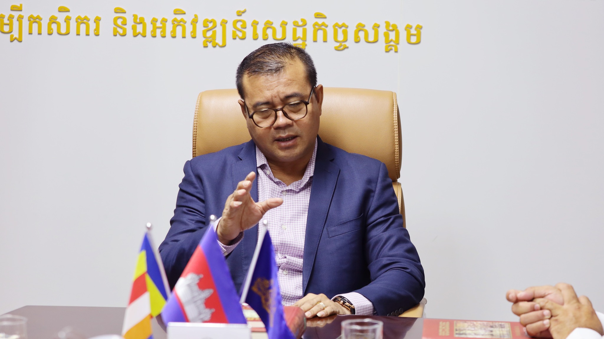 ឯកឧត្តមបណ្ឌិត កៅ ថាច បានទទួលជួបប្រជុំជាមួយតំណាងធនាគារ KDB (ដែលជាស្ថាប័នទទួលស្គាល់ដោយមូលនិធិអាកាសធាតុបៃតង, Accredited Entity) និងតំណាងក្រុមហ៊ុន Mekong Strategic Capital (MSC)