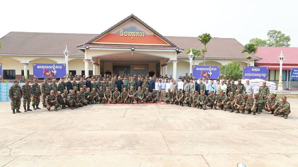 ធនាគារអភិវឌ្ឍន៍ជនបទ និងកសិកម្ម រៀបចំពិធីចងសម្ព័ន្ធមេត្រីភាពជាមួយ កងពលតូចអន្តរាគមន៍លេខ៨ ចំណុះកងពលធំអន្តរាគមន៍ លេខ៨ នៅខេត្តព្រះវិហារ