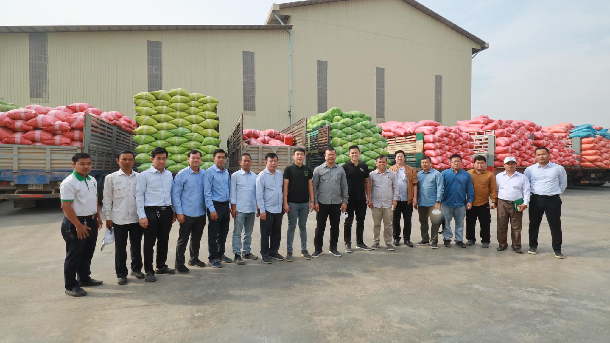 ឯកឧត្តមបណ្ឌិត កៅ ថាច បានបន្តអញ្ជើញចុះពិនិត្យមើលការប្រើប្រាស់ហិរញ្ញប្បទានពិសេសរបស់រាជរដ្ឋាភិបាល