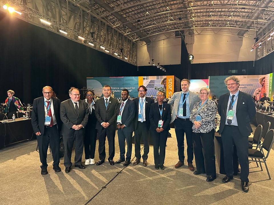 ឯកឧត្តមបណ្ឌិត កៅ ថាច បានអញ្ជើញឱ្យធ្វើជាវាគ្មិនក្នុងនាមជាប្រធានសមាគម ​ លើប្រធានបទ​ “ ប្រព័ន្ធហិរញ្ញវត្ថុបៃតង៖ ការដកនូវរបាំងមូលធន សម្រាប់គាំទ្រដល់សកម្មភាពអាកាសធាតុ និងការអភិវឌ្ឍ (Greening Financial System: Unlocking Capital for Climate and​ Development)’’