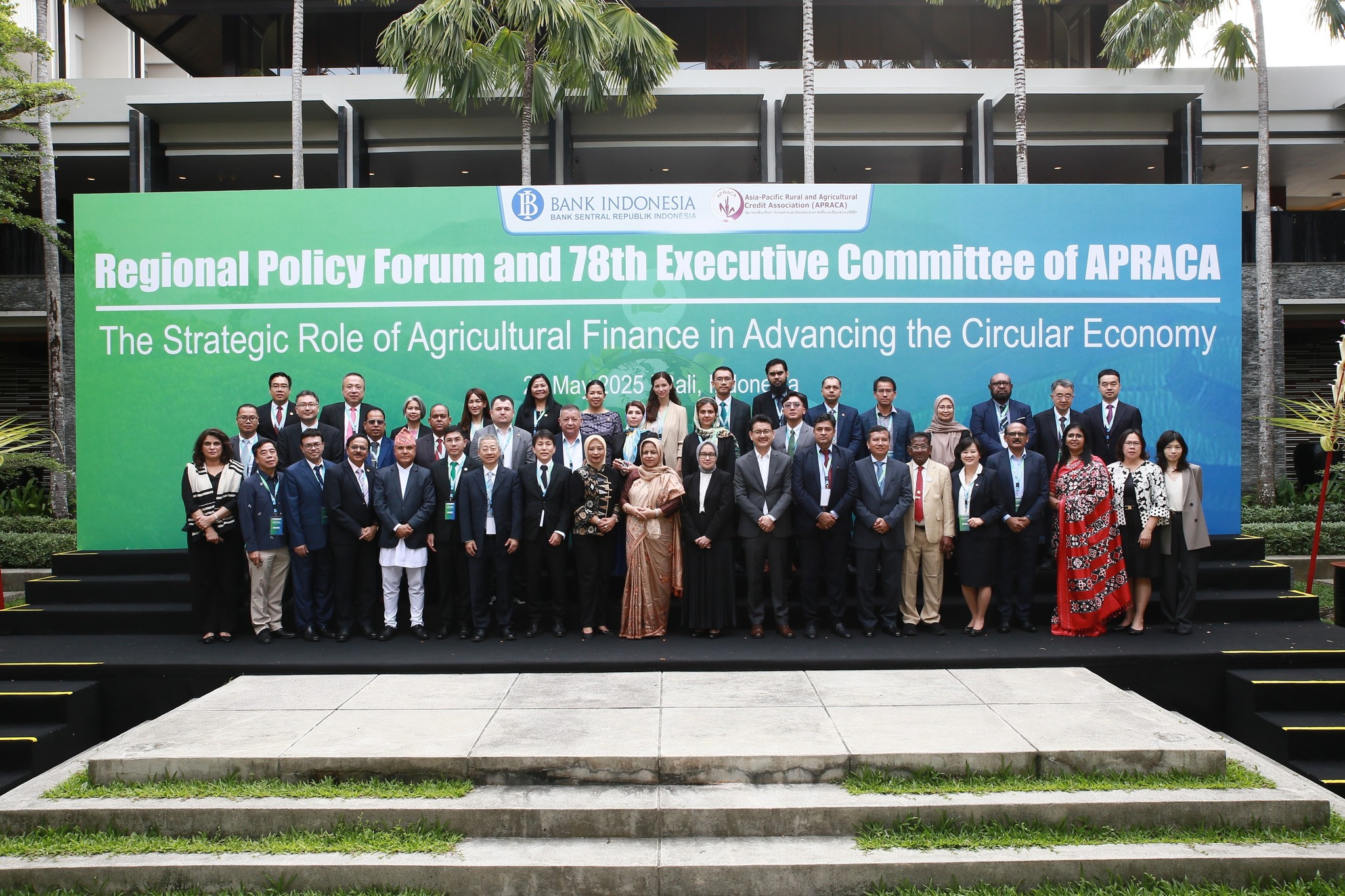 ឯកឧត្តម បាន លឹម បានអញ្ជើញចូលរួមក្នុងវេទិកាគោលនយោបាយថ្នាក់តំបន់របស់សមាគមឥណទានកសិកម្ម និងជនបទ អាស៊ី-ប៉ាស៊ីហ្វិក (APRACA Regional Policy Forum), កិច្ចប្រជុំគណៈកម្មការប្រតិបត្តិនៃសមាគម APRACA លើកទី៧៨ (78th APRACA Executive Committee Meeting), និងកិច្ចប្រជុំមជ្ឈមណ្ឌលឧត្តមភាពនៃសមាគម APRACA (Meeting of APRACA Centers of Excellence—ACE)