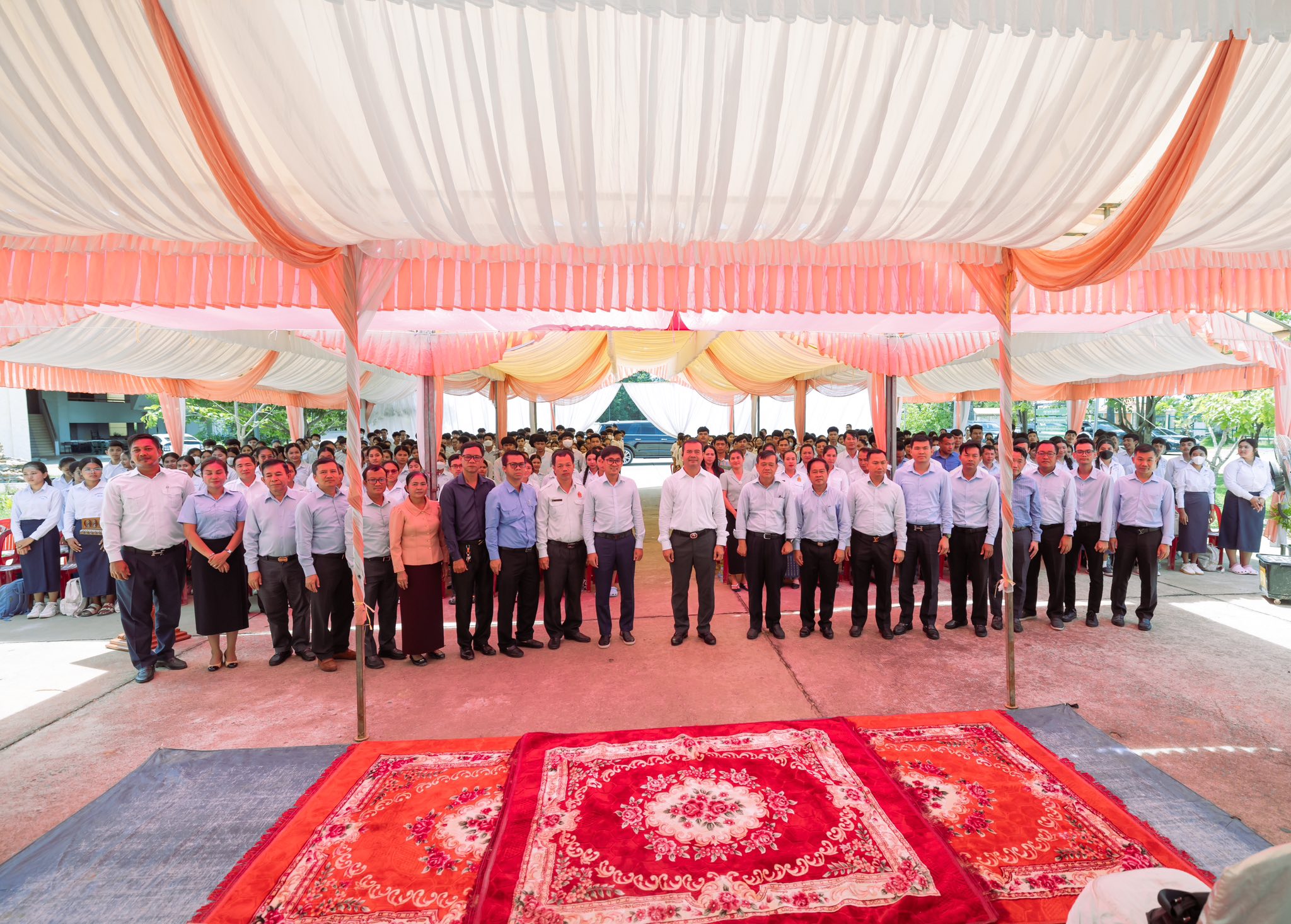 ឯកឧត្តមបណ្ឌិត កៅ ថាច រំលឹកសិស្សានុសិស្ស ដែលត្រៀមប្រឡងថ្នាក់ទី១២ ត្រូវកសាងសមត្ថភាព និងជំនាញឲ្យខ្លាំង ដើម្បីចូលរួមកសាងជាតិ