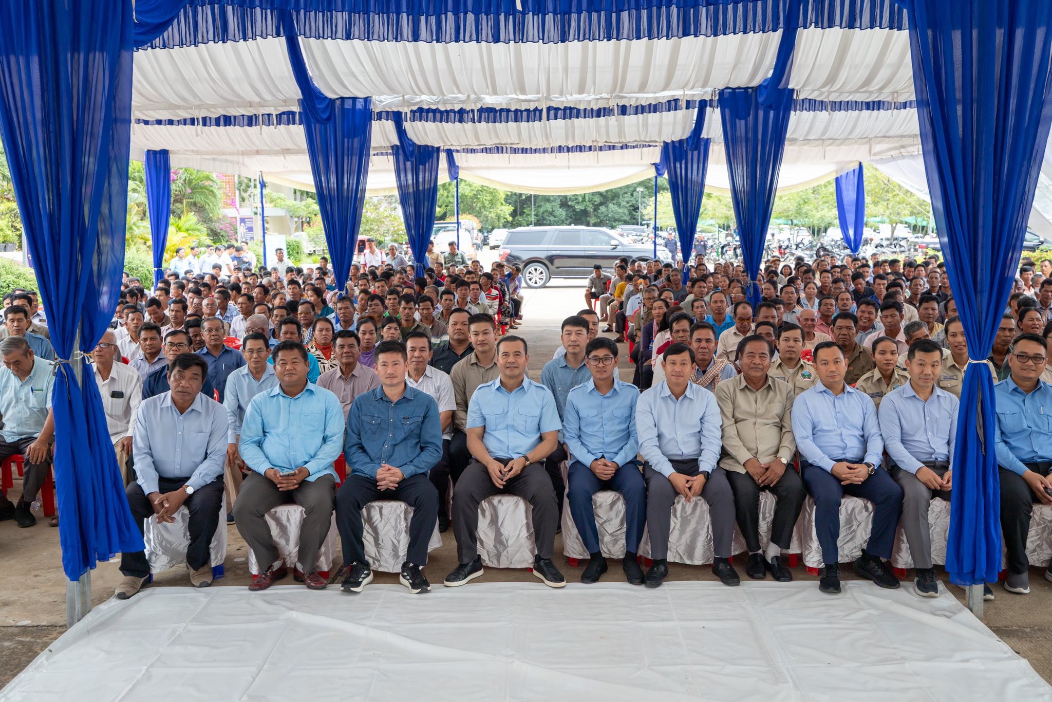 ឯកឧត្តមបណ្ឌិត កៅ ថាច និងសហការីអញ្ជើញចូលរួម សំណេះសំណាល និងសួរសុខទុក្ខជាមួយប្រជាកសិករ ក្នុងស្រុកខ្សាច់កណ្ដាល ខេត្តកណ្ដាល