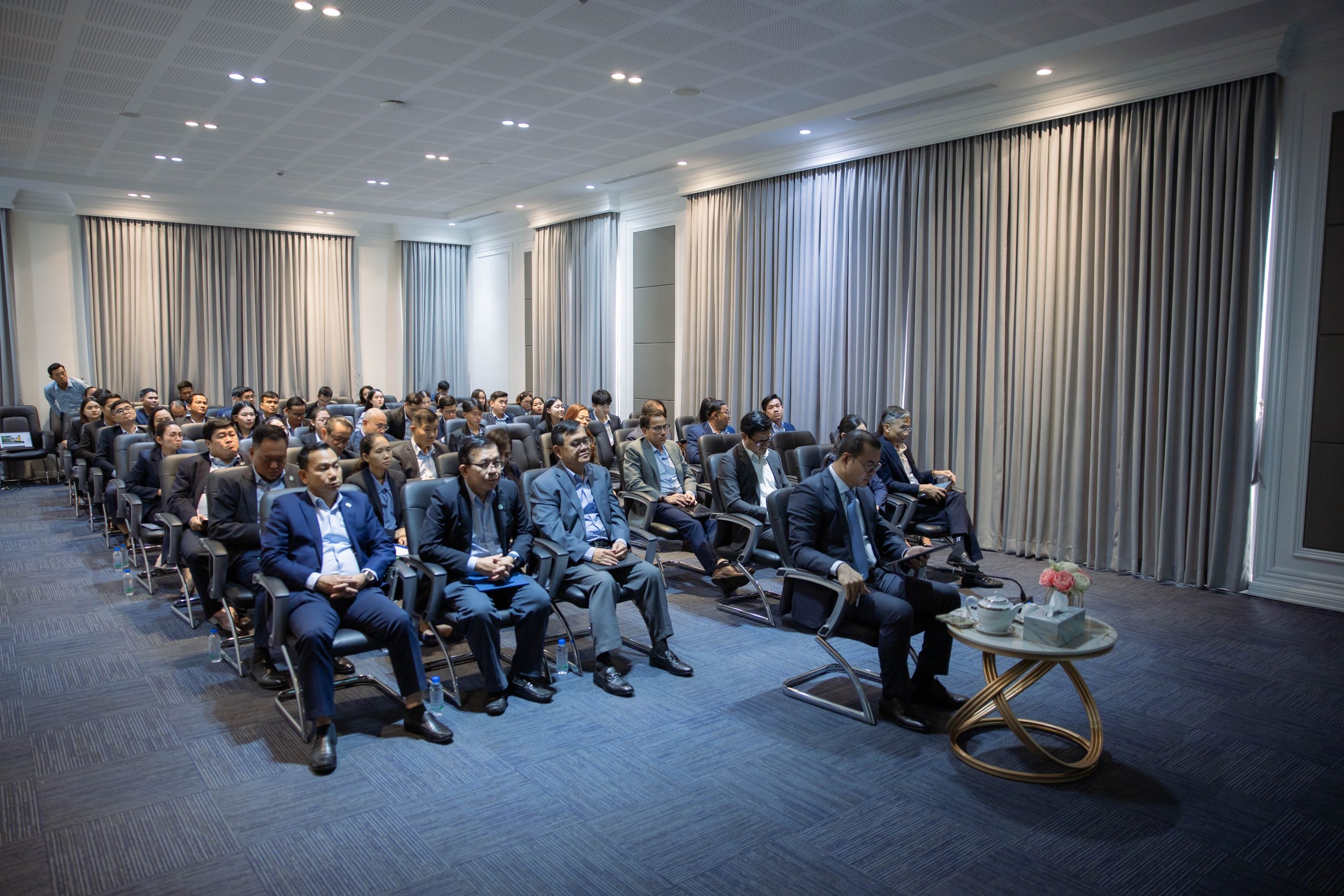 H.E. Dr. Kao Thach, presided over the opening of the Second Consultation Workshop on the two draft research reports prepared by the research team of the Akkak Pundit Sapheachar Aun Pornmoniroth Center for Policy Studies and Training (APM Center)