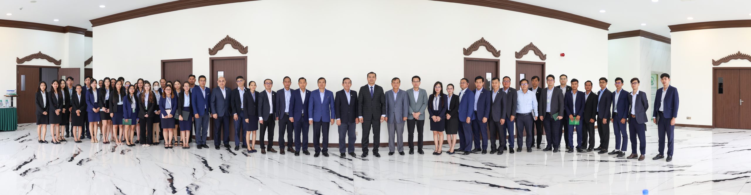 H.E. Dr. Kao Thach, presided over the opening of the Third Consultation Workshop on a draft research paper prepared by the research team of the Akkak Pundit Sapheachar Aun Pornmoniroth Center for Policy Studies and Training (APM Center)