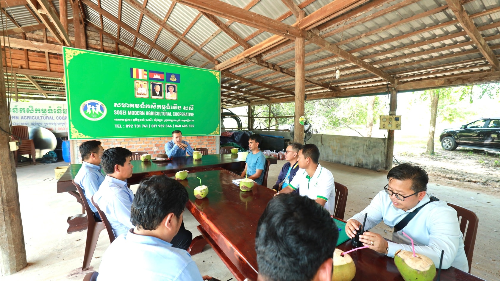 ឯកឧត្តមបណ្ឌិត កៅ ថាច បានឆ្លៀតពេលចុះពិនិត្យវឌ្ឍនភាពគម្រោងសាងសង់ផ្ទះសំណាញ់របស់សហគមន៍កសិកម្មទំនើបសសី នៅខេត្តសៀមរាប