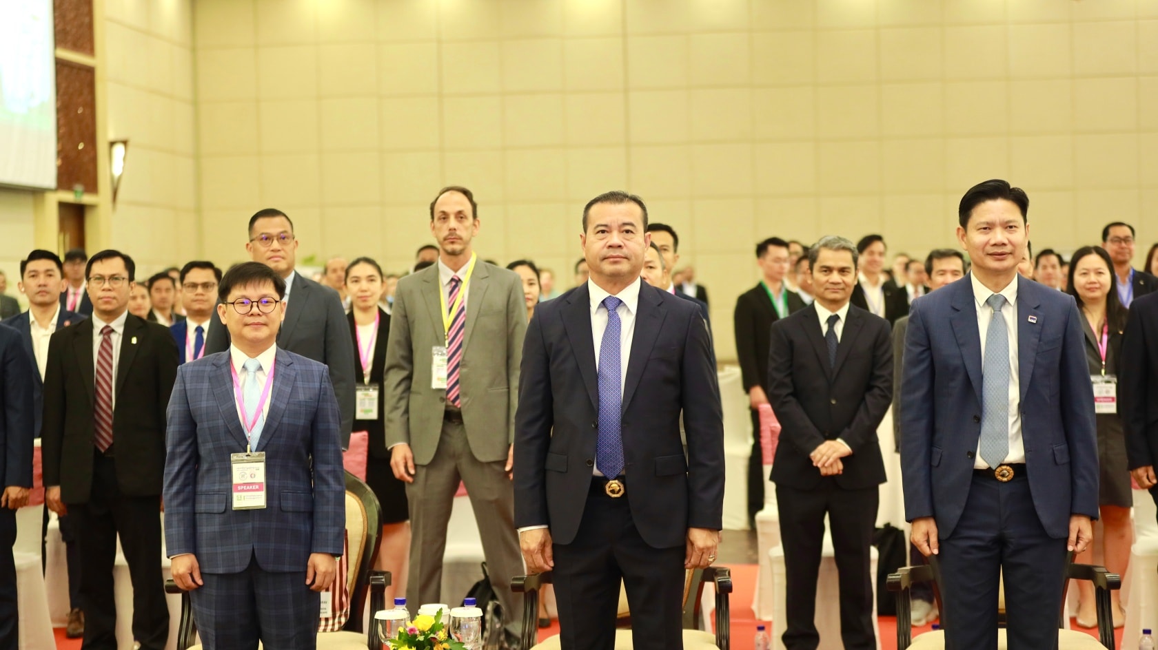 ឯកឧត្តមបណ្ឌិត កៅ ថាច ចូលរួមជាអធិបតី និងកិច្ចពិភាក្សា ក្នុងសន្និសីទមីក្រូហិរញ្ញវត្ថុប្រចាំឆ្នាំ២០២៥