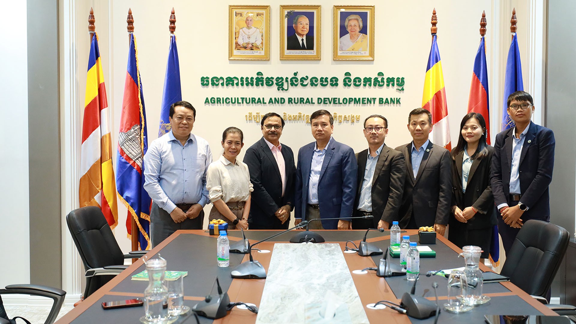 កិច្ចពិភាក្សាការងាររវាងតំណាងធនាគារអភិវឌ្ឍន៍ជនបទ និងកសិកម្ម (ARDB) និងតំណាង​សមាគមឥណទានកសិកម្ម និងជនបទ នៃតំបន់អាស៊ី-ប៉ាស៊ីហ្វិក (APRACA)