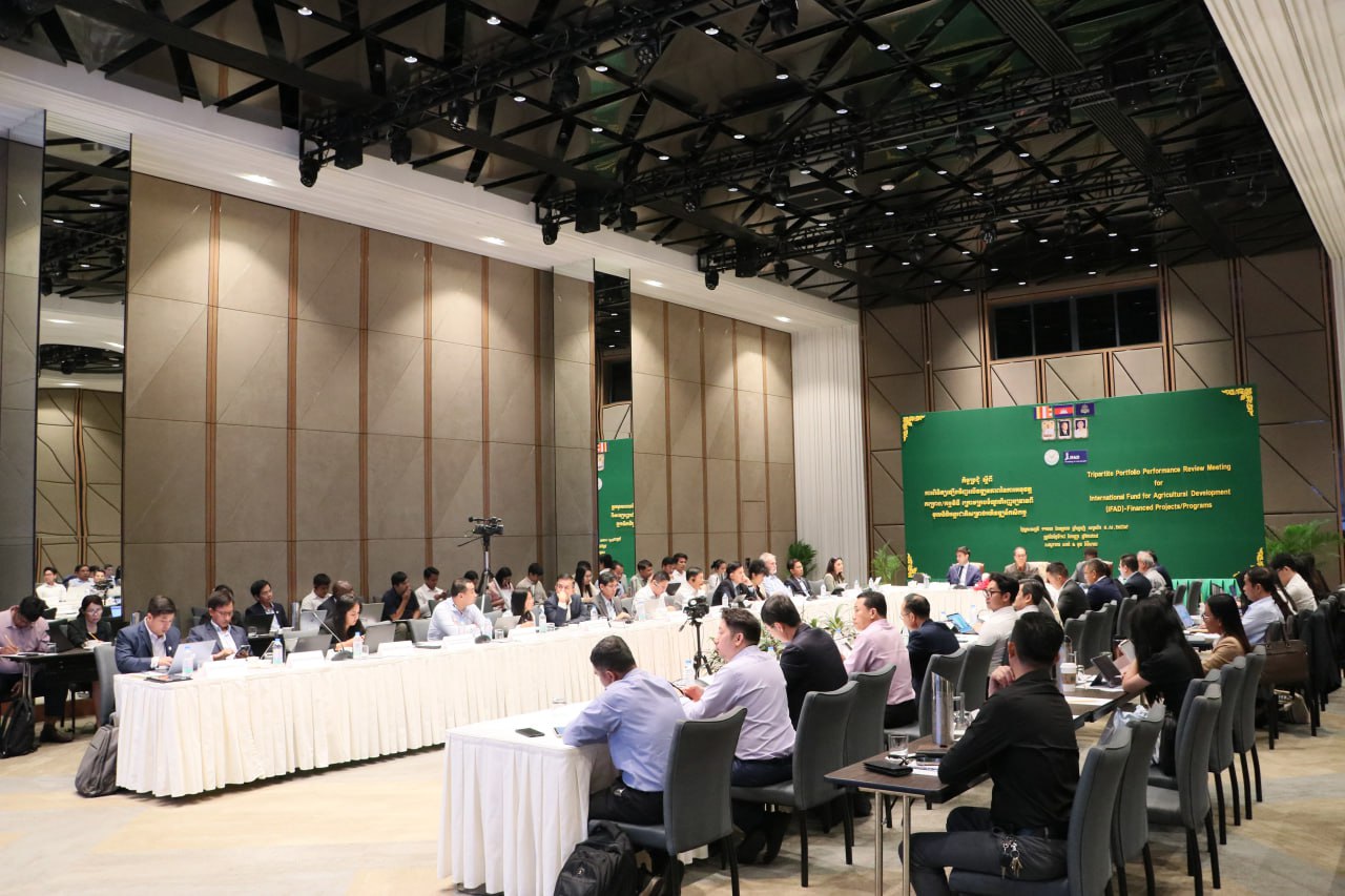 កិច្ចប្រជុំ ដើម្បីពិនិត្យឡើងវិញលើការអនុវត្តគម្រោង ក្រោមការគាំទ្រហិរញ្ញប្បទានពីមូលនិធិអន្តរជាតិសម្រាប់អភិវឌ្ឍន៍កសិកម្ម (IFAD)