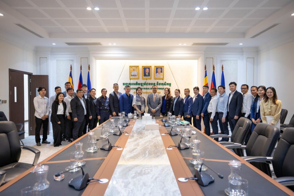 H.E. Dr. Kao Thach facilitated the meeting between the Arukah Company, the representatives from the Cambodia Rice Federation (CRF), Rice Millers and Rice export companies.