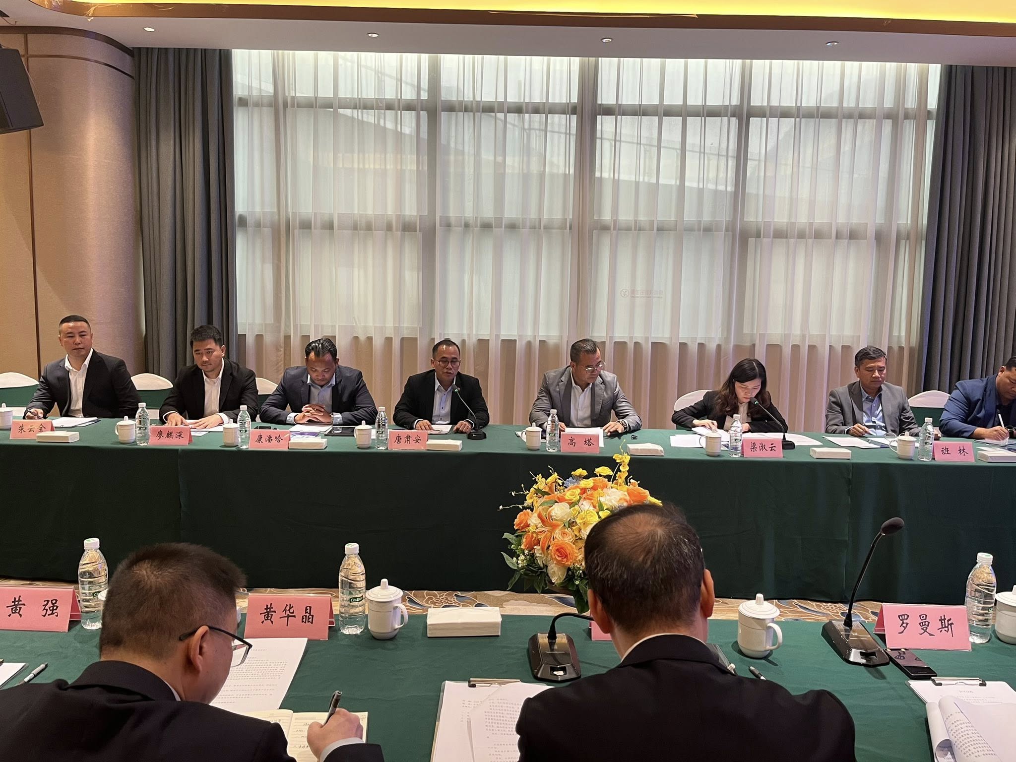 ឯកឧត្ដម​បណ្ឌិត​ កៅ​ ថាច​ ដឹក​នាំ​សហការី​ជួប​ពិភាក្សា​ការងារ​លេី​វិស័យ​ស្វាយ​ចន្ទី​ ជាមួយ​តំណាងរដ្ឋបាល​ក្រុង​ជីងស៊ី​