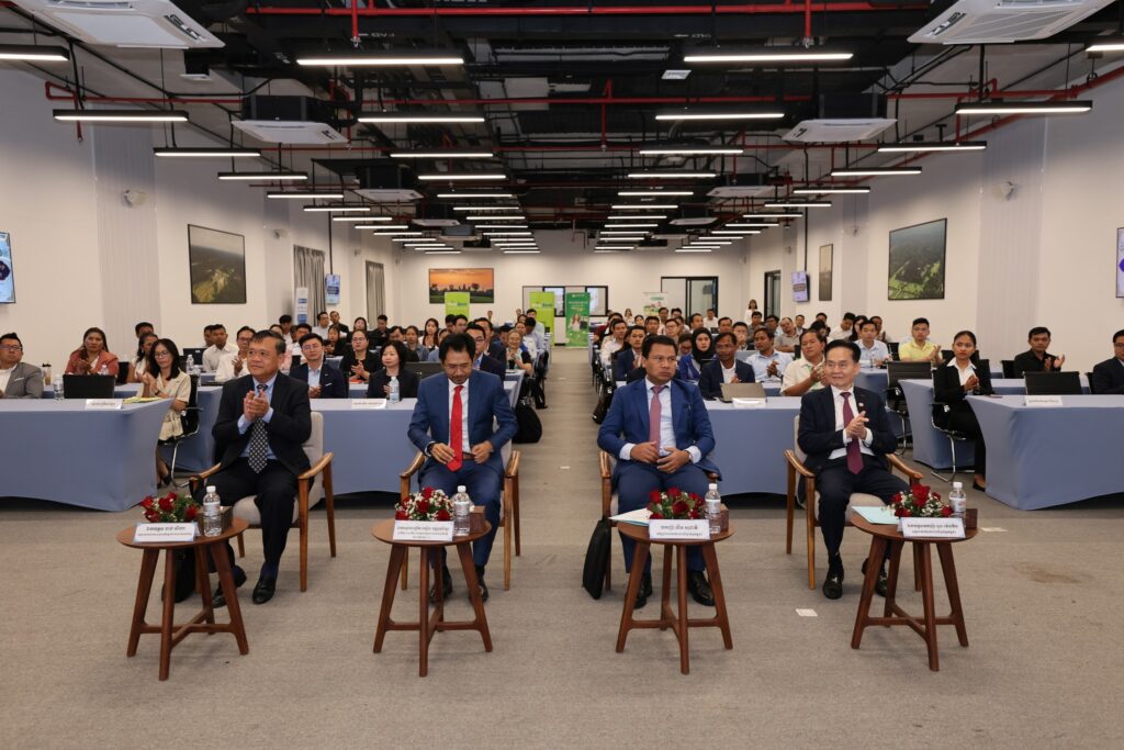 ឯកឧត្តម ចាន់ សីហា អញ្ជើញថ្លែងសុន្ទរកថាគន្លឹះ ក្នុងសិក្ខាសាលាស្តីពី «អនុលោមភាពភូតគាមអនាម័យ និងវិញ្ញាបនបត្របញ្ជាក់ប្រភពដើមទំនិញ សម្រាប់ការនាំចេញ»