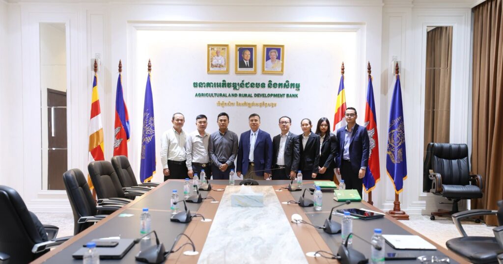 ឯកឧត្តម បាន លឹម អគ្គនាយករងនៃធនាគារ ARDB បានជួបប្រជុំពិភាក្សាការងារជាមួយតំណាងមកពីគ្រឹះស្ថានមីក្រូហិរញ្ញវត្ថុអម្រឹត
