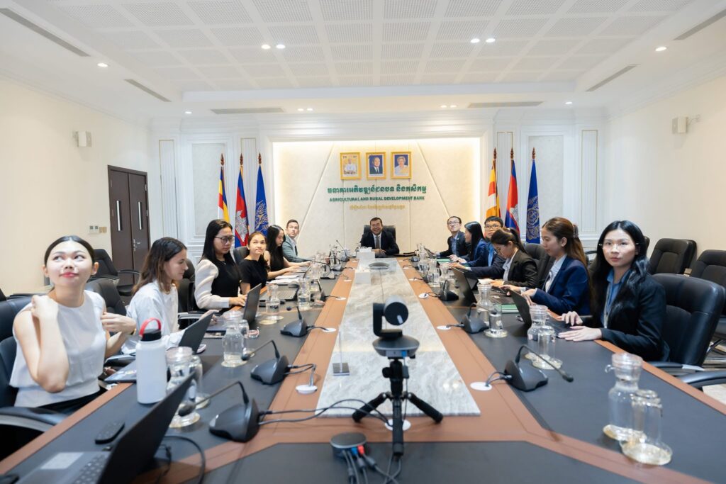 H.E. Dr. Kao Thach chaired the 2nd of the Green Credit Committee (GCC) Meeting under the Cambodia Climate Finance Facility (CCFF), funded by the Green Climate Fund (GCF).